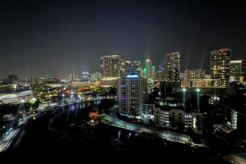 Condominio en venta en Fort Lauderdale, Florida, 3 dormitorios, 150.5 m2 № 2177512 - foto 28