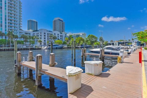 Condominio en venta en Fort Lauderdale, Florida, 3 dormitorios, 150.5 m2 № 2177512 - foto 3