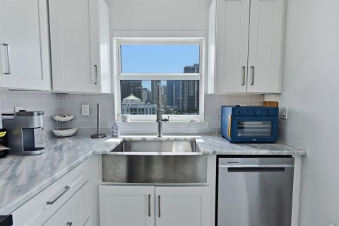 Condominio en venta en Fort Lauderdale, Florida, 3 dormitorios, 150.5 m2 № 2177512 - foto 13