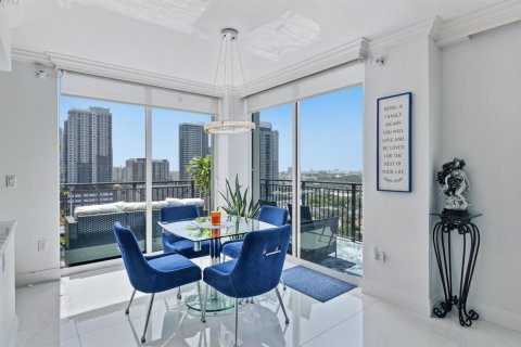 Condominio en venta en Fort Lauderdale, Florida, 3 dormitorios, 150.5 m2 № 2177512 - foto 10