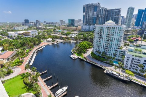 Condominio en venta en Fort Lauderdale, Florida, 3 dormitorios, 150.5 m2 № 2177512 - foto 24