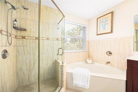 Купить виллу или дом в Мирамар, Флорида 4 спальни, 242.29м2, № 2037796 - фото 29