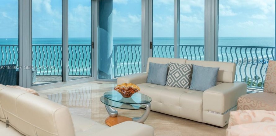 Condo à Miami Beach, Floride, 3 chambres  № 1997372
