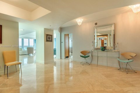 Copropriété à louer à Miami Beach, Floride: 3 chambres, 215.53 m2 № 1997372 - photo 13
