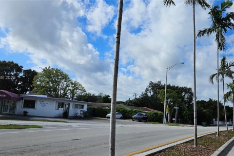 House in Miami, Florida 3 bedrooms, 145.67 sq.m. № 1867540 - photo 29