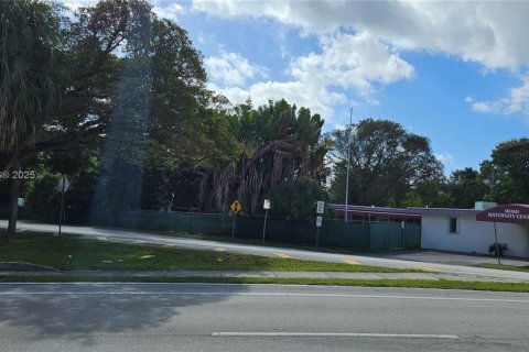 House in Miami, Florida 3 bedrooms, 145.67 sq.m. № 1867540 - photo 28