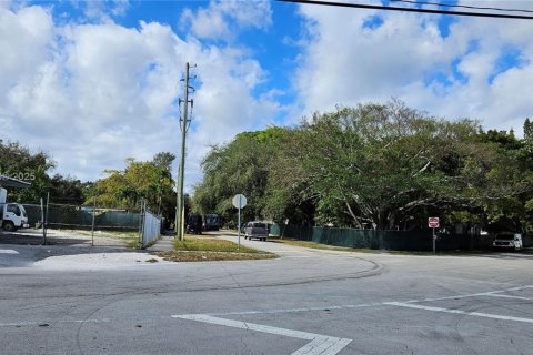 House in Miami, Florida 3 bedrooms, 145.67 sq.m. № 1867540 - photo 23