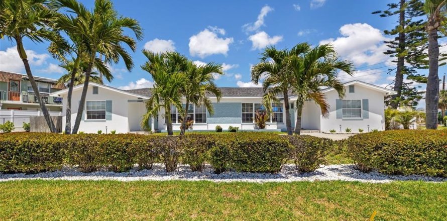 Apartment in Treasure Island, Florida 2 bedrooms, 111.48 sq.m. № 1690124