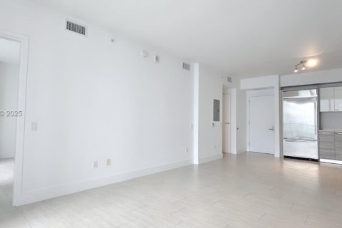 Copropriété à louer à Miami, Floride: 1 chambre, 64.66 m2 № 1992074 - photo 2