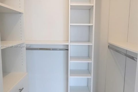 Copropriété à louer à Miami, Floride: 1 chambre, 64.66 m2 № 1992074 - photo 8