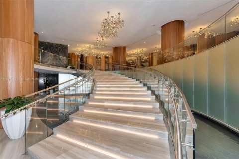 Condo in Miami, Florida, 2 bedrooms  № 1702962 - photo 19