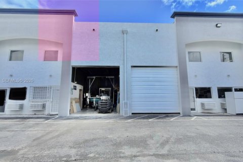 Immobilier commercial à Homestead, Floride № 2000384