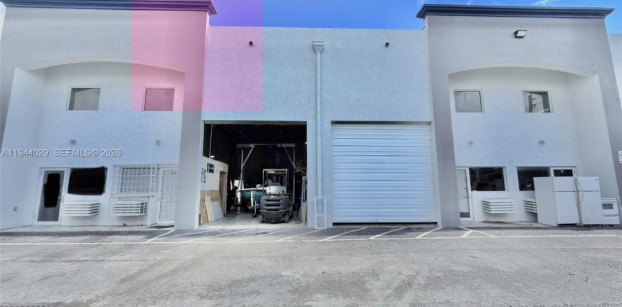 Immobilier commercial à Homestead, Floride № 2000384