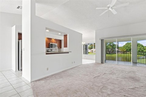 Copropriété à vendre à Palm Harbor, Floride: 2 chambres, 111.2 m2 № 2297004 - photo 10