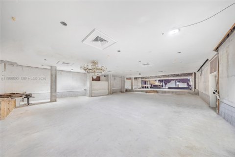 Купить коммерческую недвижимость в Майами-Бич, Флорида № 2051110 - фото 11