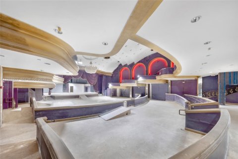 Купить коммерческую недвижимость в Майами-Бич, Флорида № 2051110 - фото 3