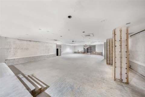 Купить коммерческую недвижимость в Майами-Бич, Флорида № 2051110 - фото 15