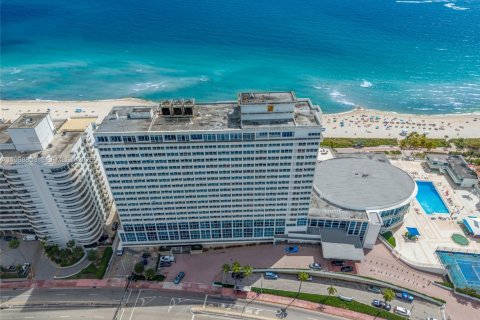 Купить коммерческую недвижимость в Майами-Бич, Флорида № 2051110 - фото 27