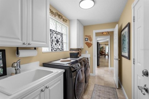 Duplex in Orlando, Florida 2 bedrooms, 156.08 sq.m. № 2221449 - photo 24