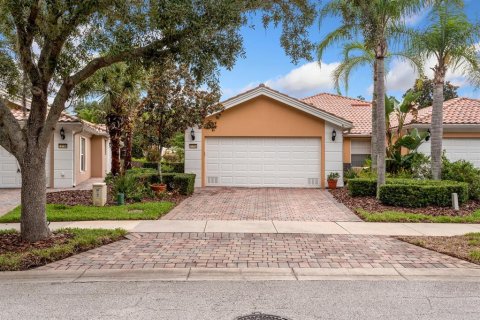 Duplex in Orlando, Florida 2 bedrooms, 156.08 sq.m. № 2221449 - photo 2