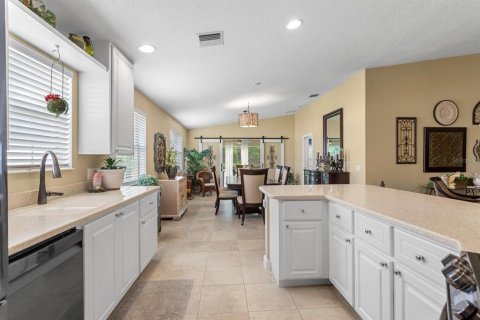 Duplex in Orlando, Florida 2 bedrooms, 156.08 sq.m. № 2221449 - photo 9