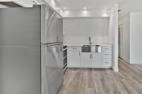 Купить кондоминиум в Венеция, Флорида 1 спальня, № 1921438 - фото 7