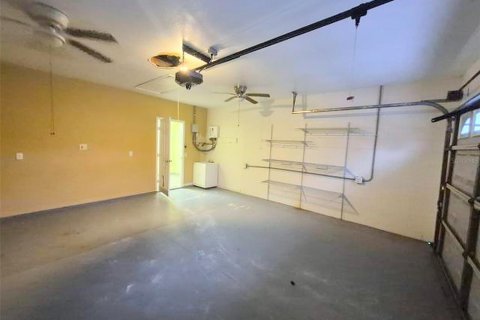 House in Brandon, Florida 3 bedrooms, 180.97 sq.m. № 2410066 - photo 26