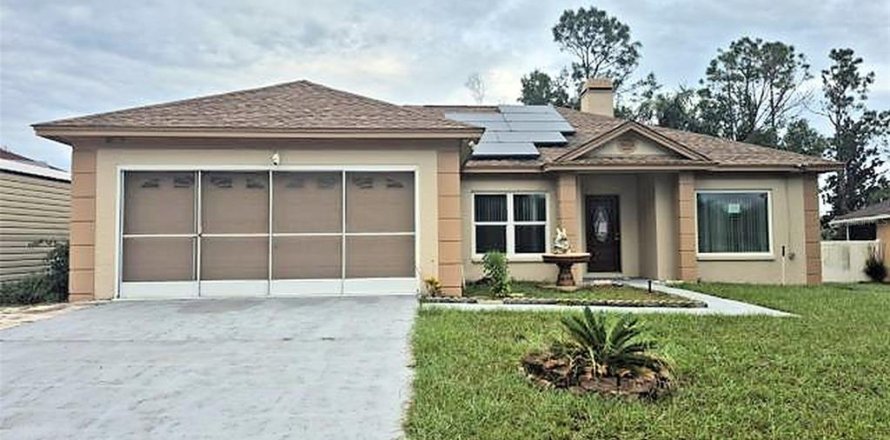 House in Brandon, Florida 3 bedrooms, 180.97 sq.m. № 2410066