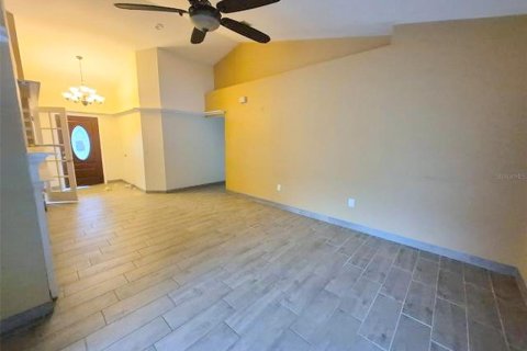 House in Brandon, Florida 3 bedrooms, 180.97 sq.m. № 2410066 - photo 10