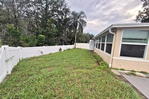 House in Brandon, Florida 3 bedrooms, 180.97 sq.m. № 2410066 - photo 30