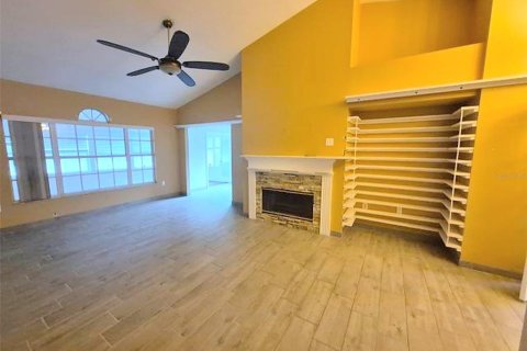 House in Brandon, Florida 3 bedrooms, 180.97 sq.m. № 2410066 - photo 11