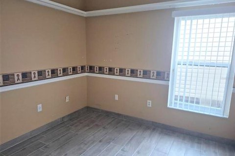 House in Brandon, Florida 3 bedrooms, 180.97 sq.m. № 2410066 - photo 16