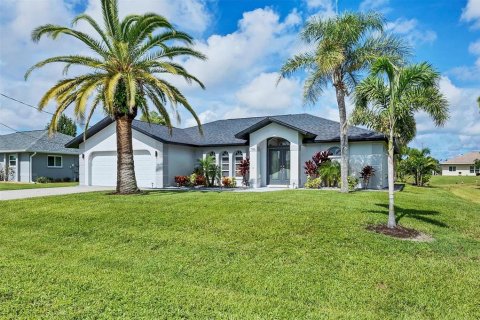 Villa ou maison à vendre à Rotonda, Floride: 3 chambres, 170.48 m2 № 1879102 - photo 1