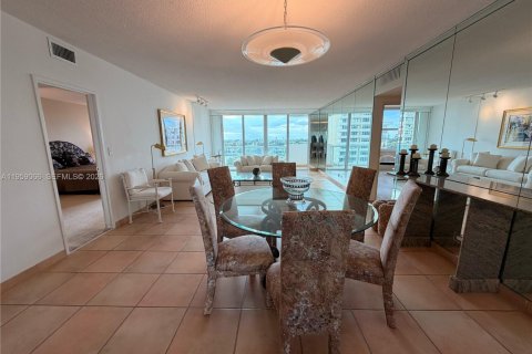 Купить кондоминиум в Майами-Бич, Флорида 2 спальни, 119.84м2, № 2022266 - фото 4