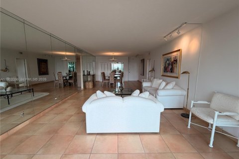 Купить кондоминиум в Майами-Бич, Флорида 2 спальни, 119.84м2, № 2022266 - фото 3