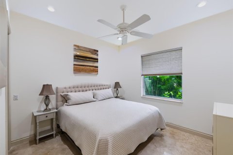 House in Palm Beach Gardens, Florida 4 bedrooms, 285.95 sq.m. № 2391785 - photo 20