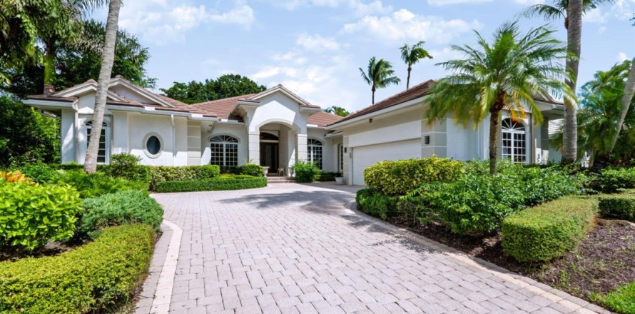 House in Palm Beach Gardens, Florida 4 bedrooms, 285.95 sq.m. № 2391785