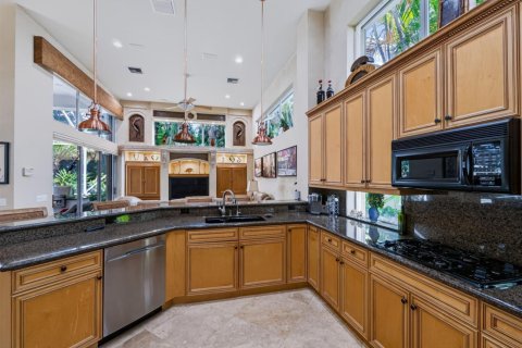 House in Palm Beach Gardens, Florida 4 bedrooms, 285.95 sq.m. № 2391785 - photo 11