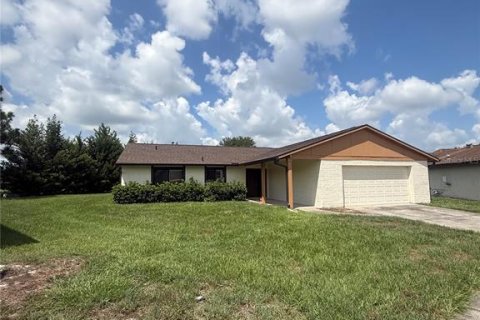 House in Orlando, Florida 3 bedrooms, 174.01 sq.m. № 2095483 - photo 2