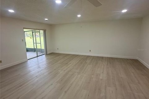 House in Orlando, Florida 3 bedrooms, 174.01 sq.m. № 2095483 - photo 5