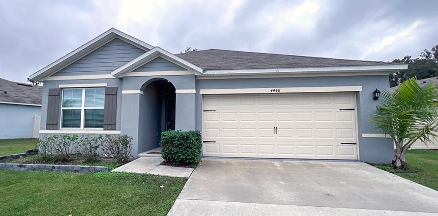 Casa en Kissimmee, Florida 3 dormitorios, 156.54 m2 № 1850076