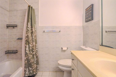 Купить кондоминиум в Холливуд, Флорида 4 спальни, 155.15м2, № 1986639 - фото 6