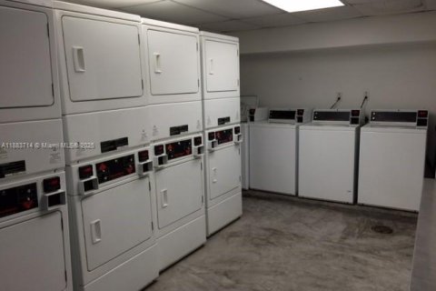 Condominio en venta en Miami, Florida, 1 dormitorio, 67.17 m2 № 2013473 - foto 11