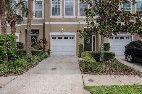 Adosado en venta en Tampa, Florida, 3 dormitorios, 159.23 m2 № 1785571 - foto 2