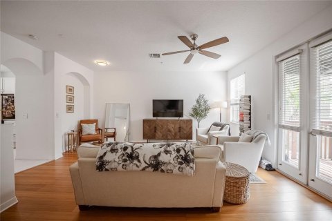Adosado en venta en Tampa, Florida, 3 dormitorios, 159.23 m2 № 1785571 - foto 11