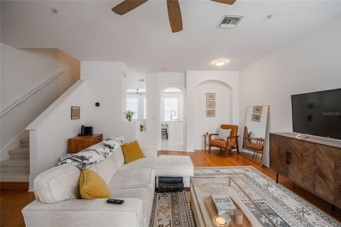 Adosado en venta en Tampa, Florida, 3 dormitorios, 159.23 m2 № 1785571 - foto 12