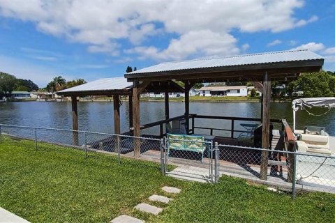House in Holiday, Florida 2 bedrooms, 154.59 sq.m. № 1793621 - photo 27