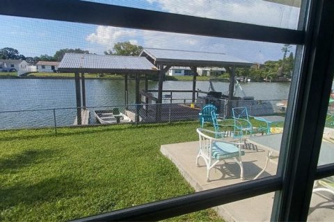 House in Holiday, Florida 2 bedrooms, 154.59 sq.m. № 1793621 - photo 5