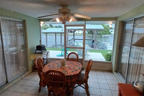 House in Holiday, Florida 2 bedrooms, 154.59 sq.m. № 1793621 - photo 25