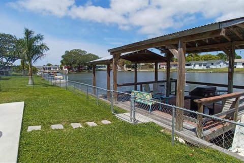 House in Holiday, Florida 2 bedrooms, 154.59 sq.m. № 1793621 - photo 29
